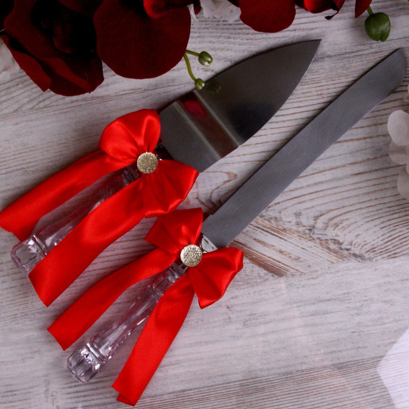 Нож и лопатка для разрезания торта на свадьбу