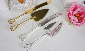 Нож и лопатка для разрезания свадебного торта