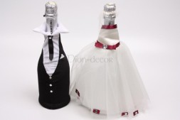 Фрак и платье на бутылки