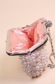 Персиковая жемчужная сумочка