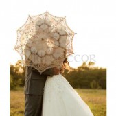 Кружевной зонтик для невесты цвета шампань