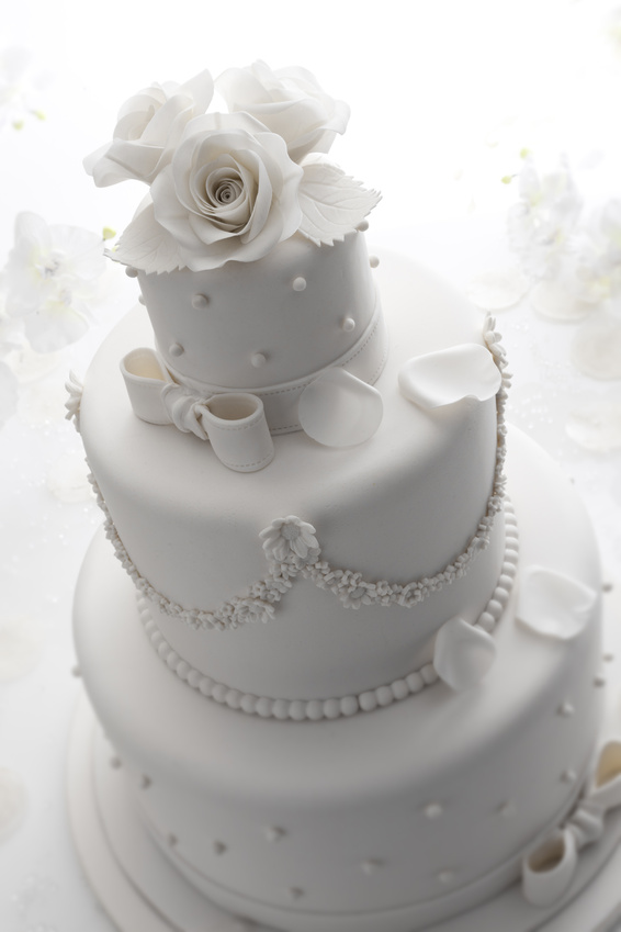 Свадебный торт с украшением